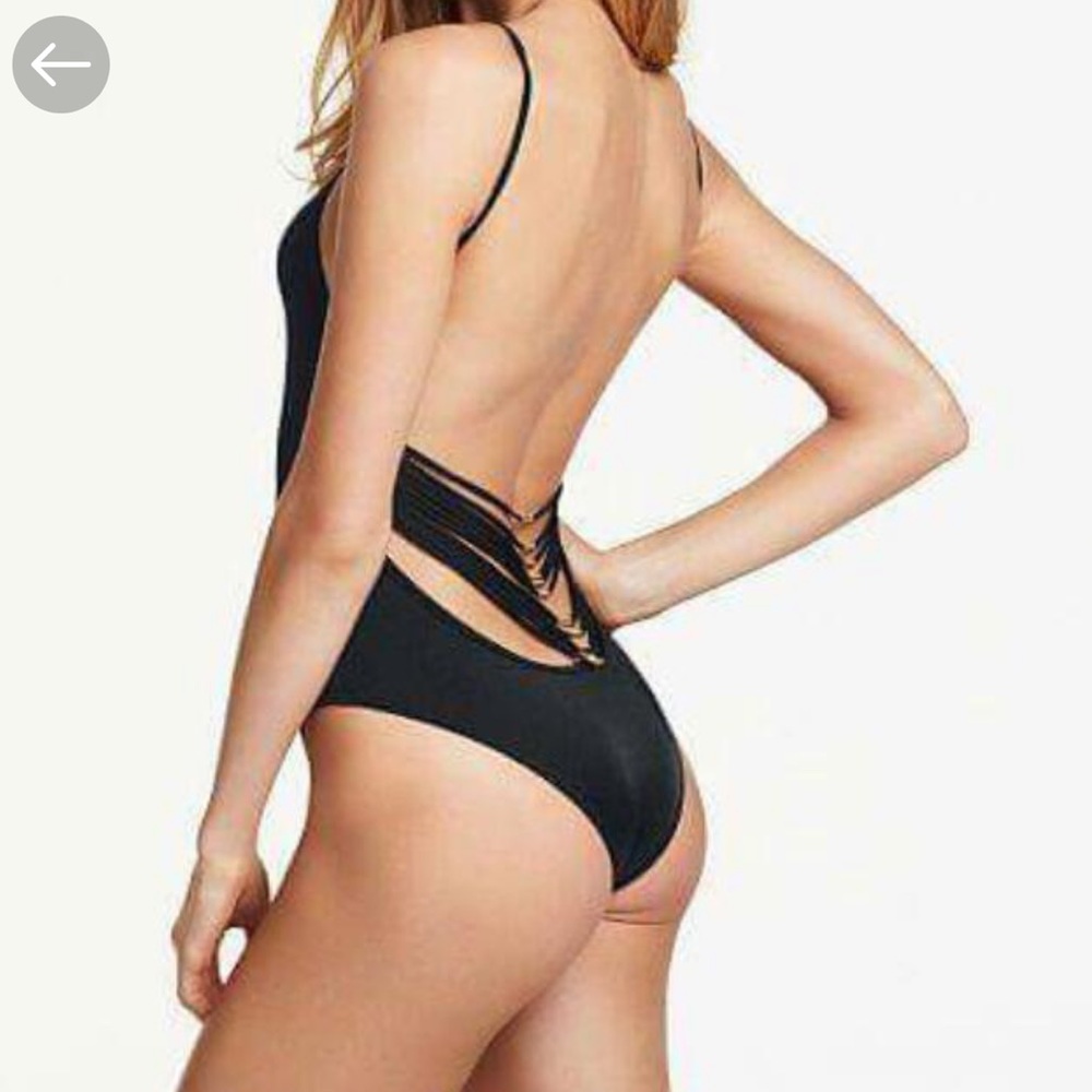 VICTORIAS SECRET ONE PIECE BACKLESS BATHING SUIT